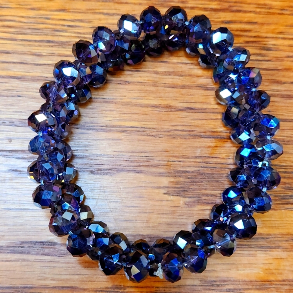 NWT Elegant Purple Austrian Crystal Stretch Bracelet 8"-8.5" Size around - Picture 4 of 4
